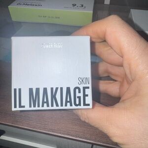 IL MAKIAGE Skin Power Redo Compact - White